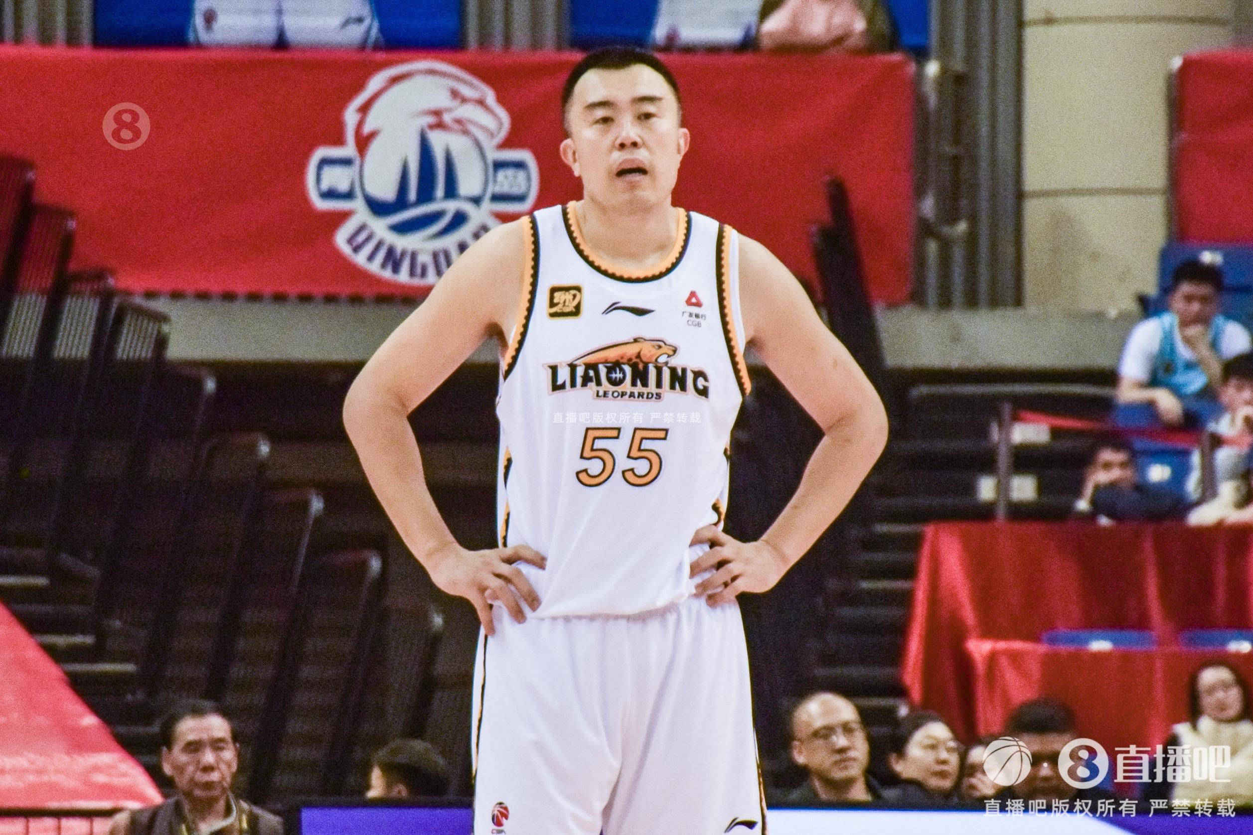 老將盡力了！韓德君7中4拿到14分12籃板3助攻